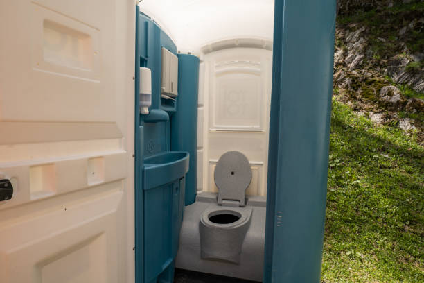 Best Standard Portable Toilet Rental  in Virginia Gardens, FL